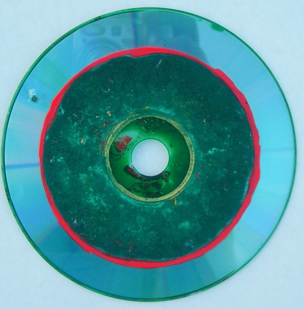 Le printemps - verso 2011 techniques mixtes CD, diamètre 12cm Le printemps - verso 2011 techniques mixtes CD, diamètre 12cm